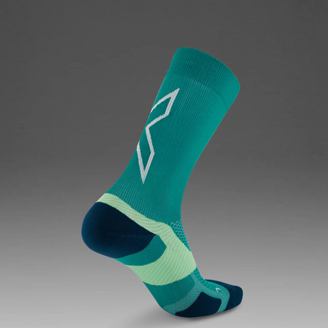 2XU Vectr Light Cushion Crew Socks