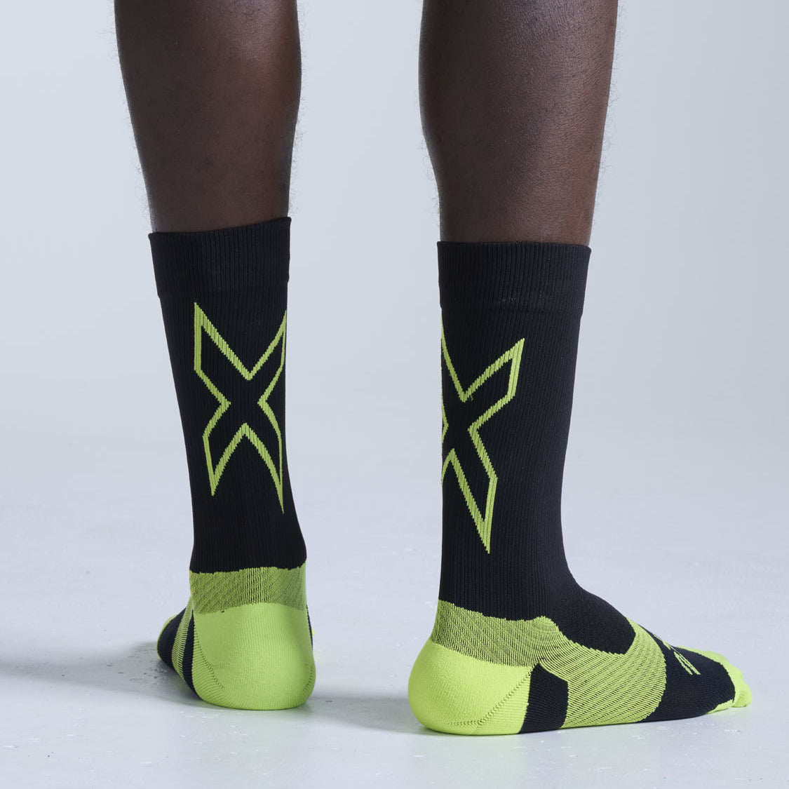 2XU Vectr Light Cushion  Crew Socks
