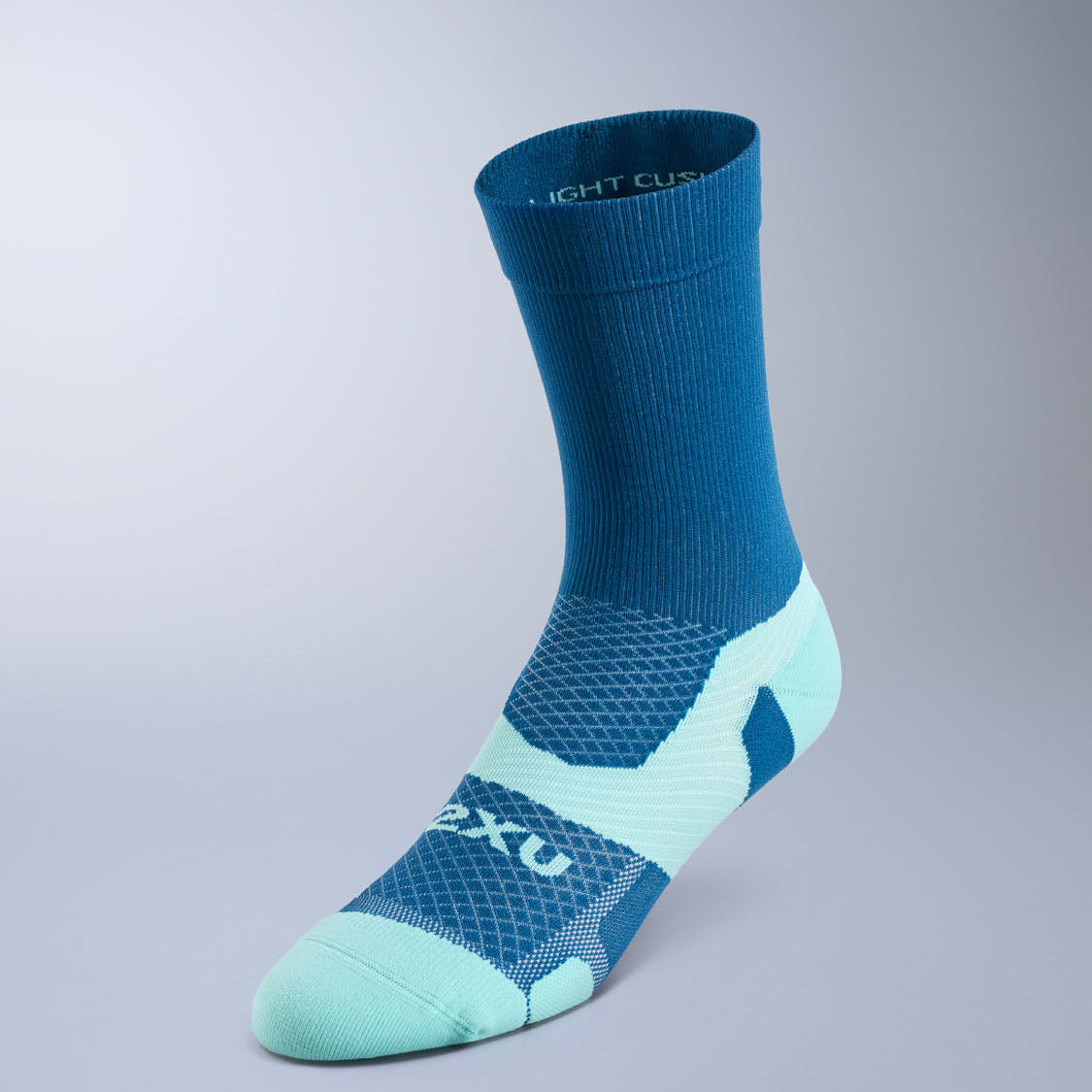 2XU Vectr Light Cushion  Crew Socks